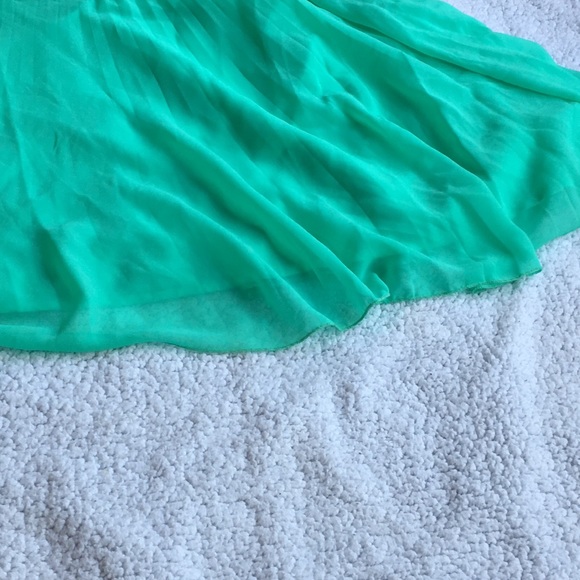 ASOS Mint Pleated Chiffon skirt! - Picture 3 of 3